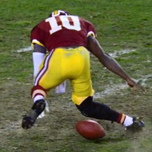 Robert_Griffin_III_Knee_Injury_2_Redskins_Seahawks